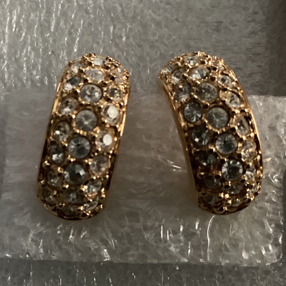 Swarovski Vintage Gold-tone Half Hoop Clip On Earrings - Picture 9 of 14
